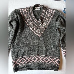 Brass Plum 100% Wool Nordic Fair Isle V Neck Sweater M
